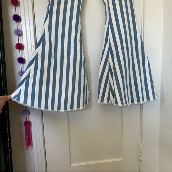 NWOT Striped Bell Bottom Demin Jeans - Picture 3 of 8